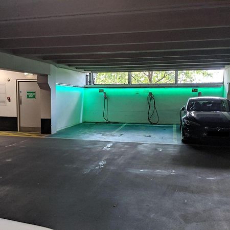 Deluxe City Apt, Beautiful River View,Free Parking No Balcony Leeds  Exterior photo