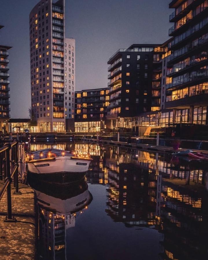 Deluxe City Apt, Beautiful River View,Free Parking No Balcony Leeds  Exterior photo